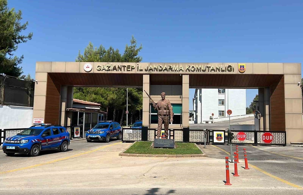 GAZİANTEP'TE JANDARMA EKİPLERİNİN KASIM AYINDA YAPTIĞI 'ÇEMBER' OPERASYONLARINDA ÇEŞİTLİ SUÇLARDAN...