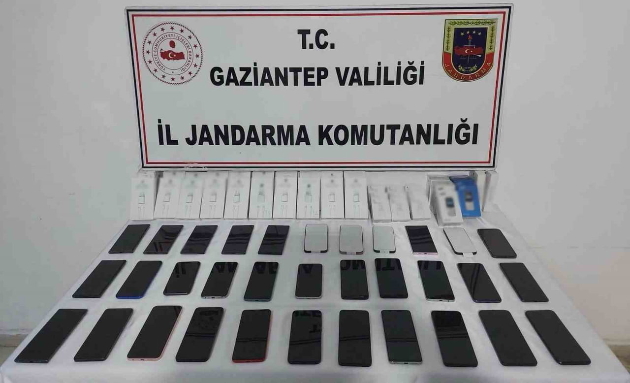 GAZİANTEP’TE 800 BİN TL DEĞERİNDE  KAÇAK TELEFON ELE GEÇİRİLDİ