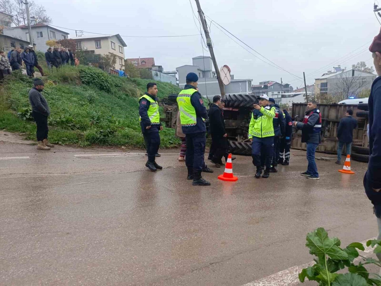 GEMLİK'TEKİ TRAKTÖR KAZASINDA BİR KİŞİ HAYATINI KAYBETTİ