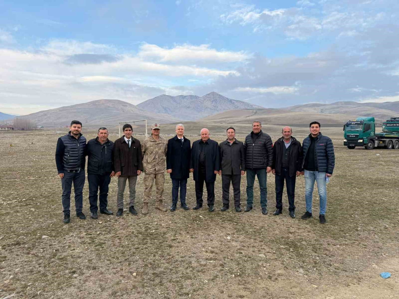 GENÇLİK VE SPOR BAKANLIĞI TARAFINDAN MUŞ’UN YAYGIN BELDESİNDE YAPILMASI PLANLANAN SENTETİK ÇİM...