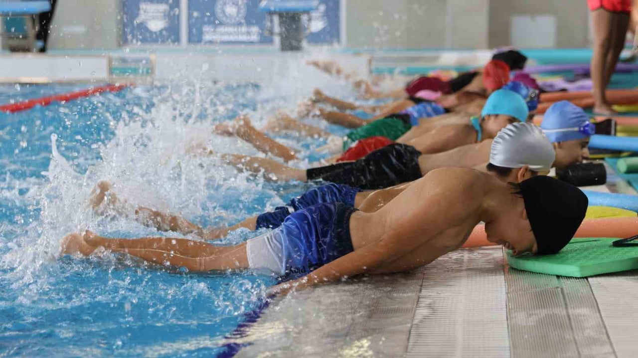 GENÇLİK VE SPOR BAKANLIĞI TARAFINDAN YÜRÜTÜLEN ‘YÜZME BİLMEYEN KALMASIN’ PROJESİ ÇERÇEVESİNDE...