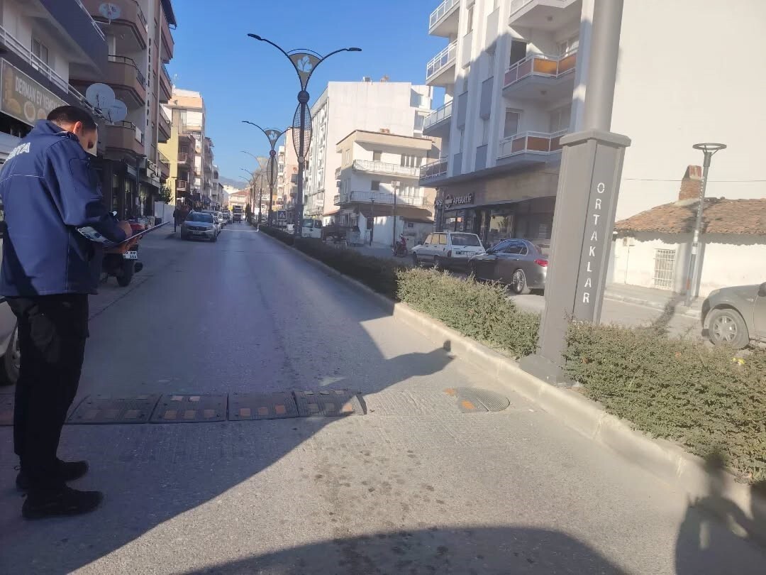 GERMENCİK BELEDİYESİ, İLÇE GENELİNDE TRAFİK GÜVENLİĞİNİ ARTIRMAK AMACIYLA KASİSLERLE İLGİLİ...