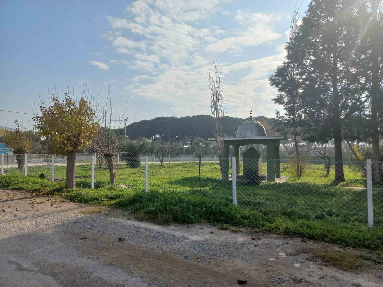 GERMENCİK İLÇESİNDE BULUNAN KIZILCAPINAR CAMİİ’NİN ÇEVRE DÜZENLEME ÇALIŞMALARI TAMAMLANDI. İLÇE...