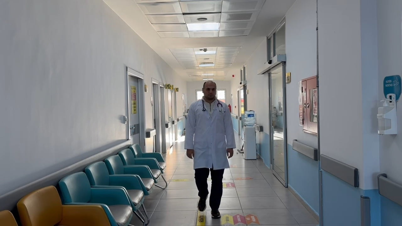 GİRESUN'UN EYNESİL DEVLET HASTANESİ ACİL SERVİSİNDE GÖREV YAPAN 28 YAŞINDAKİ DOKTOR SEMİH GÜREL...