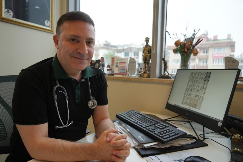 GÖĞÜS HASTALIKLARI UZMANI PROF. DR. ŞEVKET ÖZKAYA, AVRUPA’DA ETKİLİ OLAN VE "SÜPER GRİP" OLARAK...