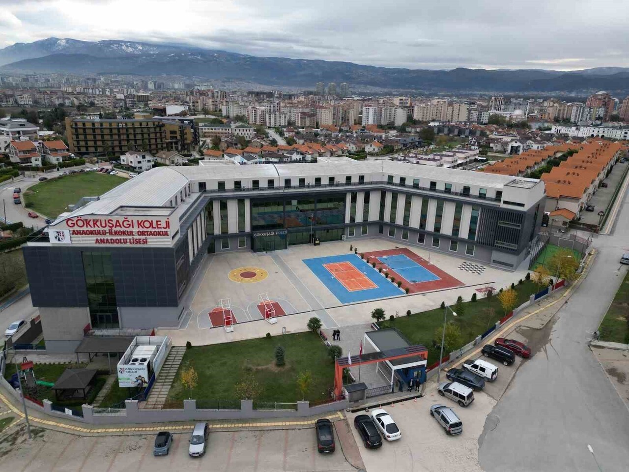 GÖKKUŞAĞI KOLEJİ, ÇEVRESEL SORUMLULUK, AKADEMİK MÜKEMMELLİK, SOSYAL ETKİ VE KURUMSAL YÖNETİŞİM...