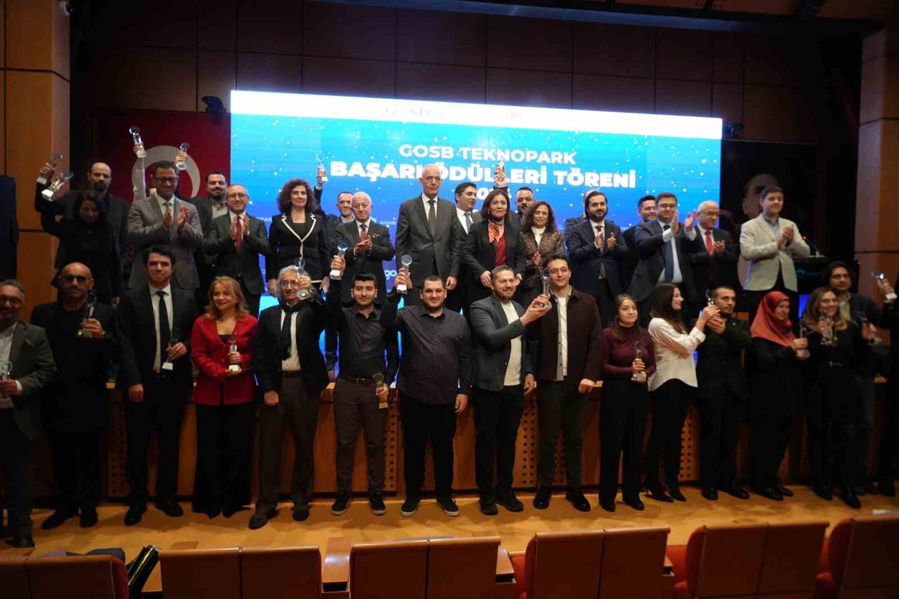 GOSB TEKNOPARK TARAFINDAN DÜZENLENEN ÖDÜL TÖRENİNDE, SON YILLARDA AR-GE, İNOVASYON, İHRACAT VE...