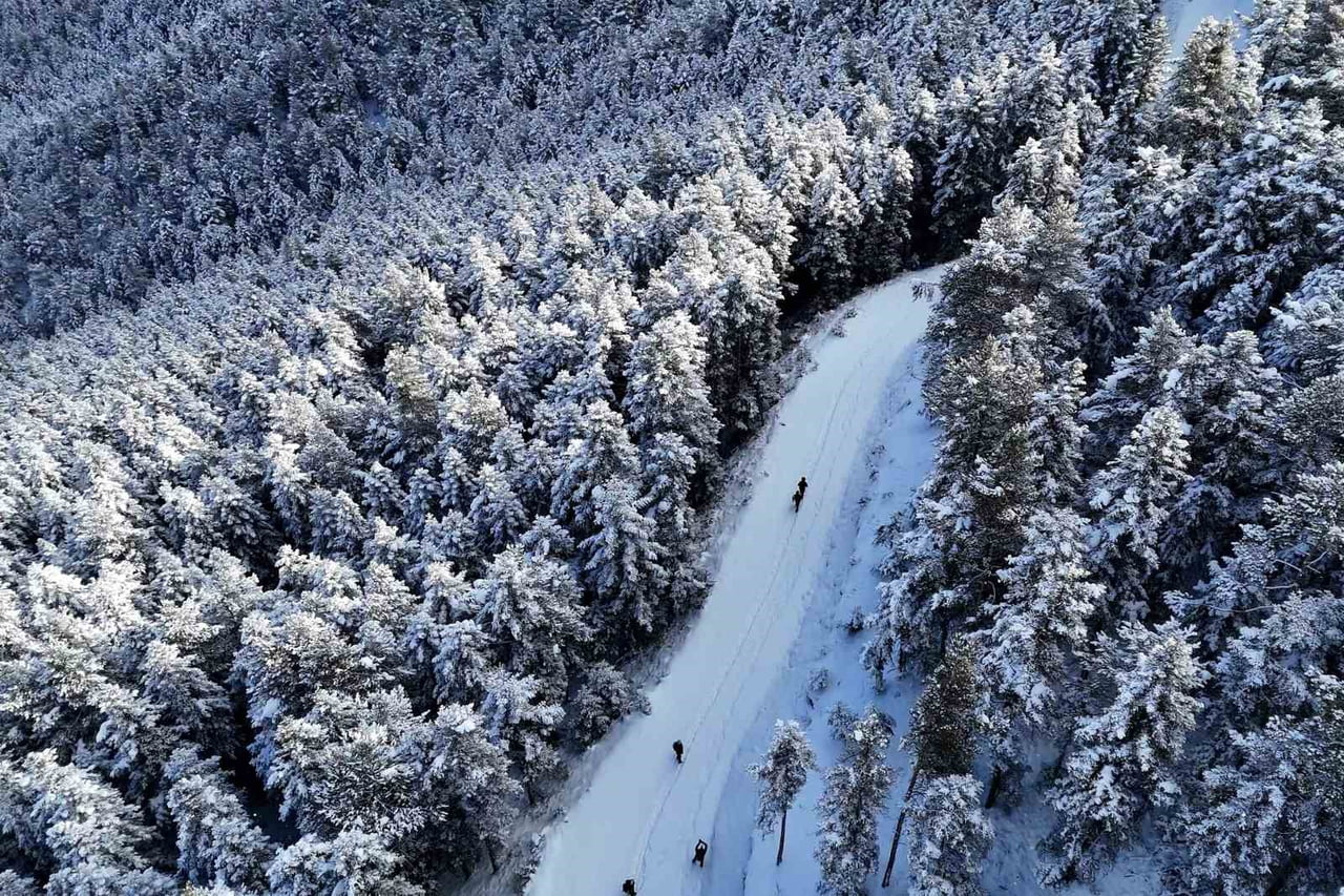 GÜMÜŞHANE’NİN HEYBETLİ DAĞLARI, KAR YAĞIŞININ ARDINDAN KIŞIN EN SERT AMA EN ZARİF YÜZÜNÜ...