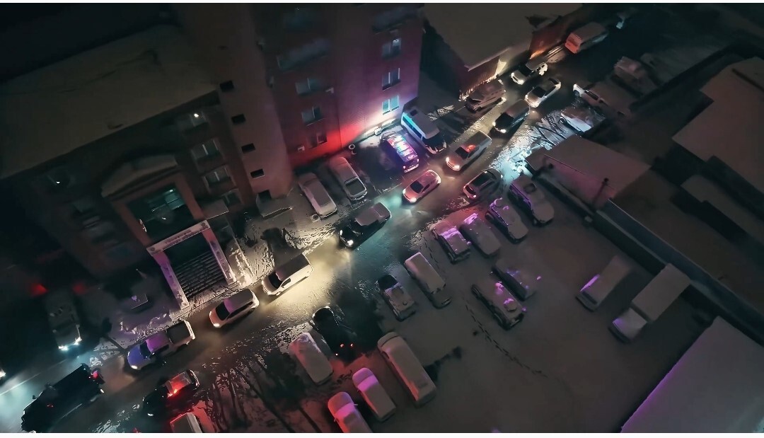 HAKKARİ'NİN YÜKSEKOVA İLÇESİNDE 'TORBACI' DİYE ADLANDIRILAN SOKAK SATICILARINA YÖNELİK DÜZENLEN...