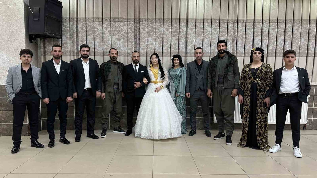 HAKKARİ’NİN YÜKSEKOVA İLÇESİNDE YAŞAYAN HALİM BATMAZ, İSTANBUL’DA BİR KARGO ŞUBESİNDE TANIŞTIĞI...