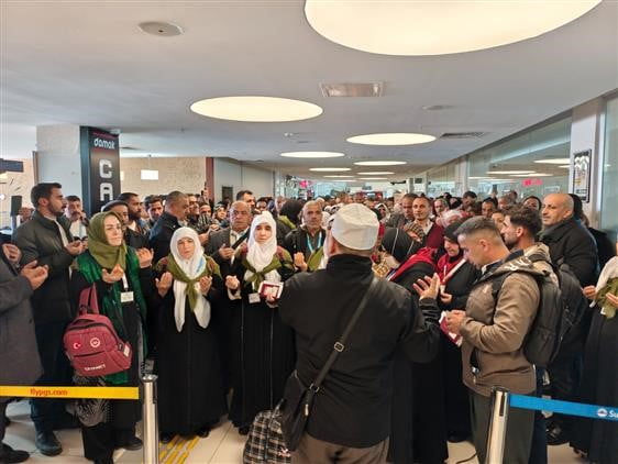 HAKKARİ VE İLÇELERİNDE UMRE İBADETİ İÇİN KAYIT YAPTIRAN 215 VATANDAŞ KUTSAL TOPRAKLARA...
