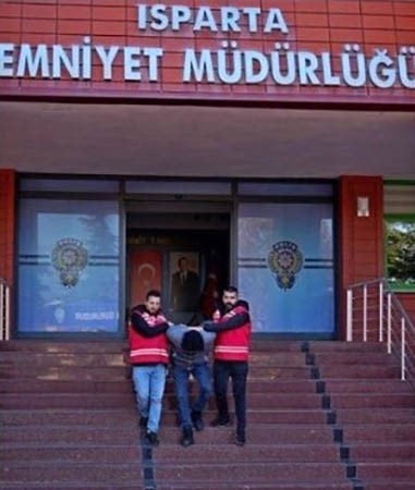 HAKKINDA 9 YIL 1 AY 17 GÜN KESİNLEŞMİŞ HAPİS CEZASI BULUNAN CEZAEVİ FİRARİSİ ŞAHIS YAKALANARAK...