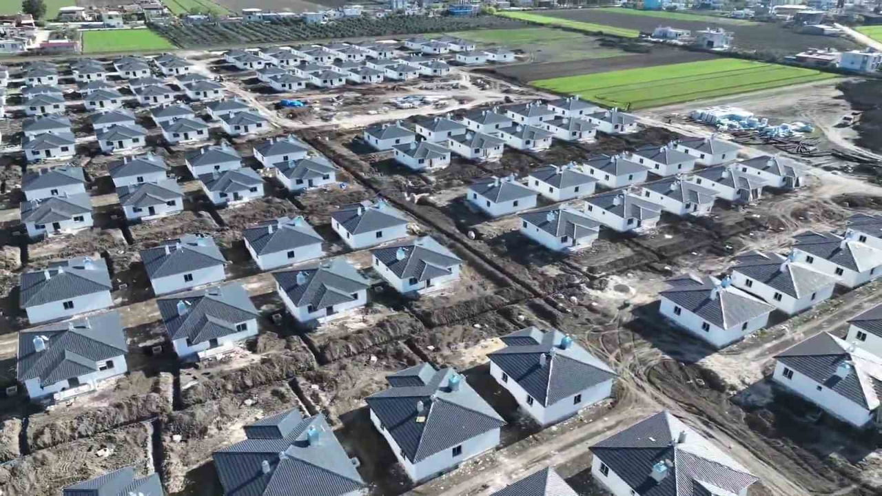 HATAY VALİSİ MUSTAFA MASATLI, ANTAKYA VE REYHANLI İLÇELERİNDE YAPIMI DEVAM EDEN KIRSAL AFET...