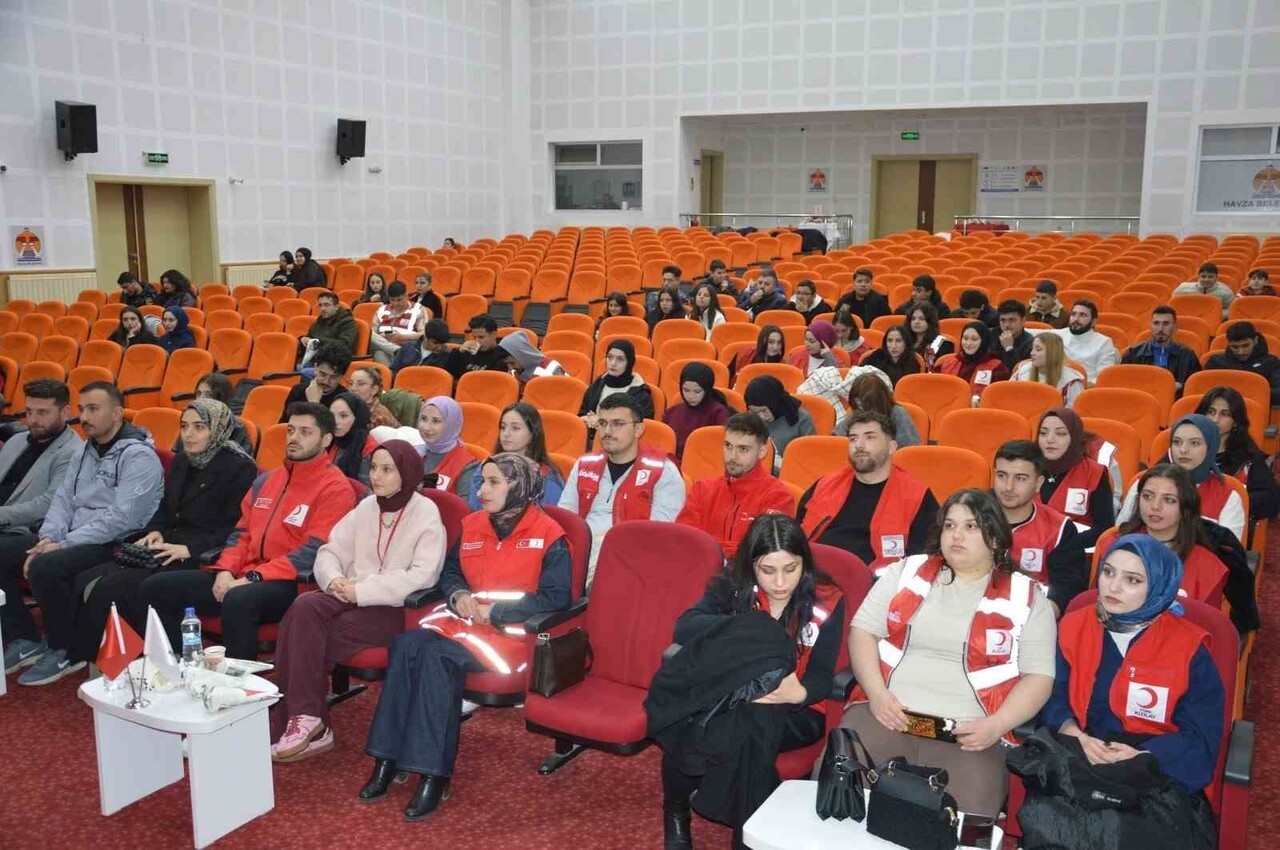 HAVZA’DA GENÇ KIZILAY’DAN GENÇLİK BULUŞMASI