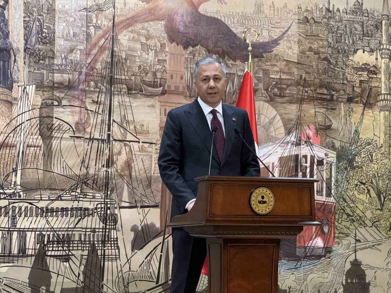 İÇİŞLERİ BAKANI ALİ YERLİKAYA