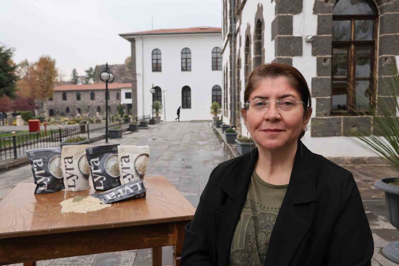 İCLAL BEŞENK, KARACADAĞ PİRİNCİNİ DİYARBAKIR VE EŞİ SAYESİNDE KEŞFETTİĞİNİ...