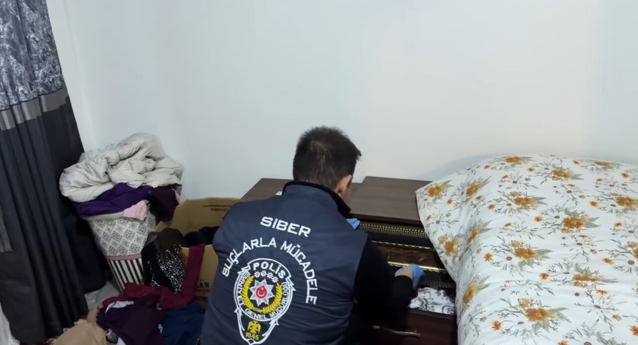 IĞDIR EMNİYET MÜDÜRLÜĞÜ SİBER SUÇLARLA MÜCADELE ŞUBE MÜDÜRLÜĞÜ EKİPLERİ TARAFINDAN DÜZENLENEN...