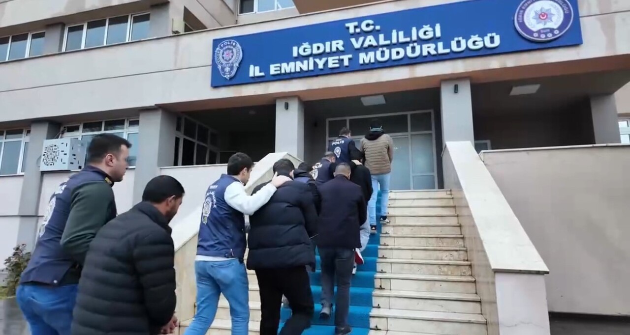 IĞDIR EMNİYET MÜDÜRLÜĞÜ SİBER SUÇLARLA MÜCADELE ŞUBE MÜDÜRLÜĞÜ EKİPLERİ TARAFINDAN DÜZENLENEN...