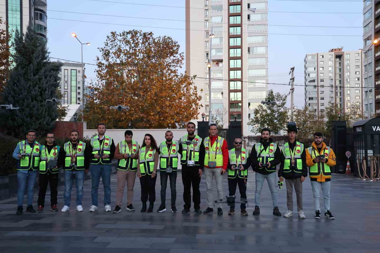İHAKUT HAVACILIK SPOR KULÜBÜNÜN DOĞU VE GÜNEYDOĞU ANADOLU BÖLGESİ SORUMLUSU, DİYARBAKIR'DA BÖLGE...