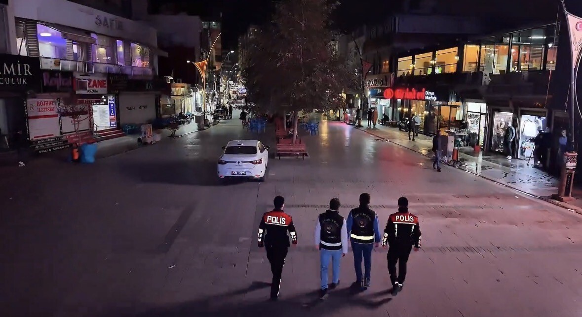 İL EMNİYET MÜDÜRLÜĞÜNDEN YAPILAN AÇIKLAMADA, 20 EKİP VE 48PERSONELİN KATILIMIYLA GENEL ASAYİŞİN VE...