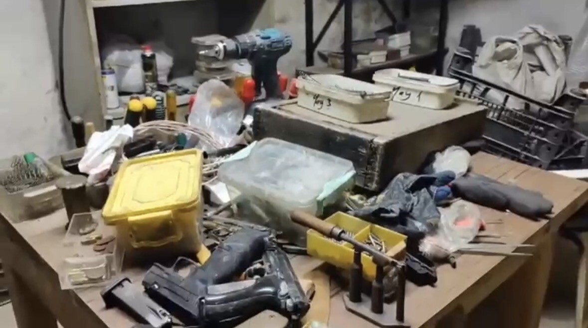 İL JANDARMA KOMUTANLIĞINDAN YAPILAN AÇIKLAMASA, MİDYAT’TA N.A. İSİMLİ ŞÜPHELİYE AİT İKAMETE...