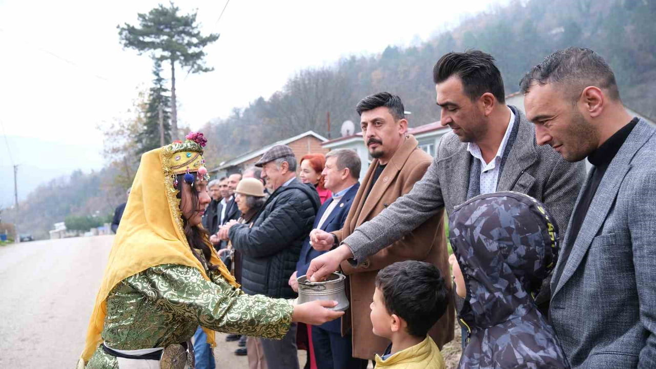 İNEGÖL BELEDİYESİ, 21 ARALIK KIŞ GÜNDÖNÜMÜNDE GÜNDÜZLÜ MAHALLESİ’NDE DÜZENLEDİĞİ "TOPRAĞIN UYKUSU"...