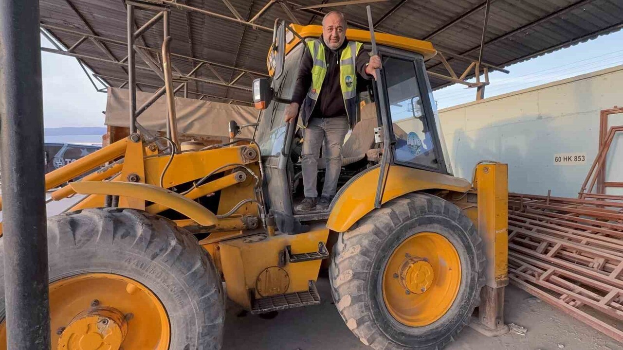 İŞ MAKİNESİ OPERATÖRÜ MUSTAFA UÇAR