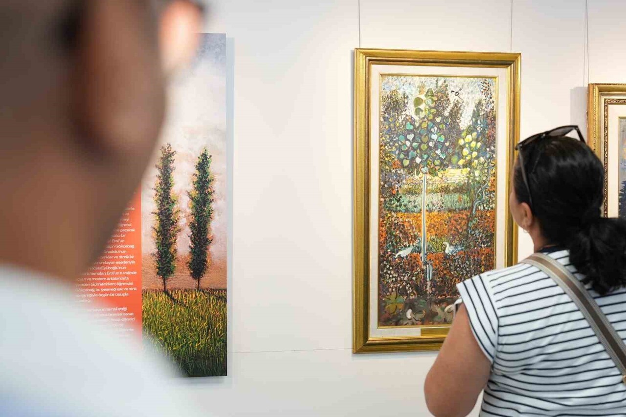 İŞ SANAT ANADOLU SERGİLERİ'NİN 2025 YILINDAKİ SON DURAĞI, OSMANLI ÇİNİ SANATININ MERKEZLERİNDEN...