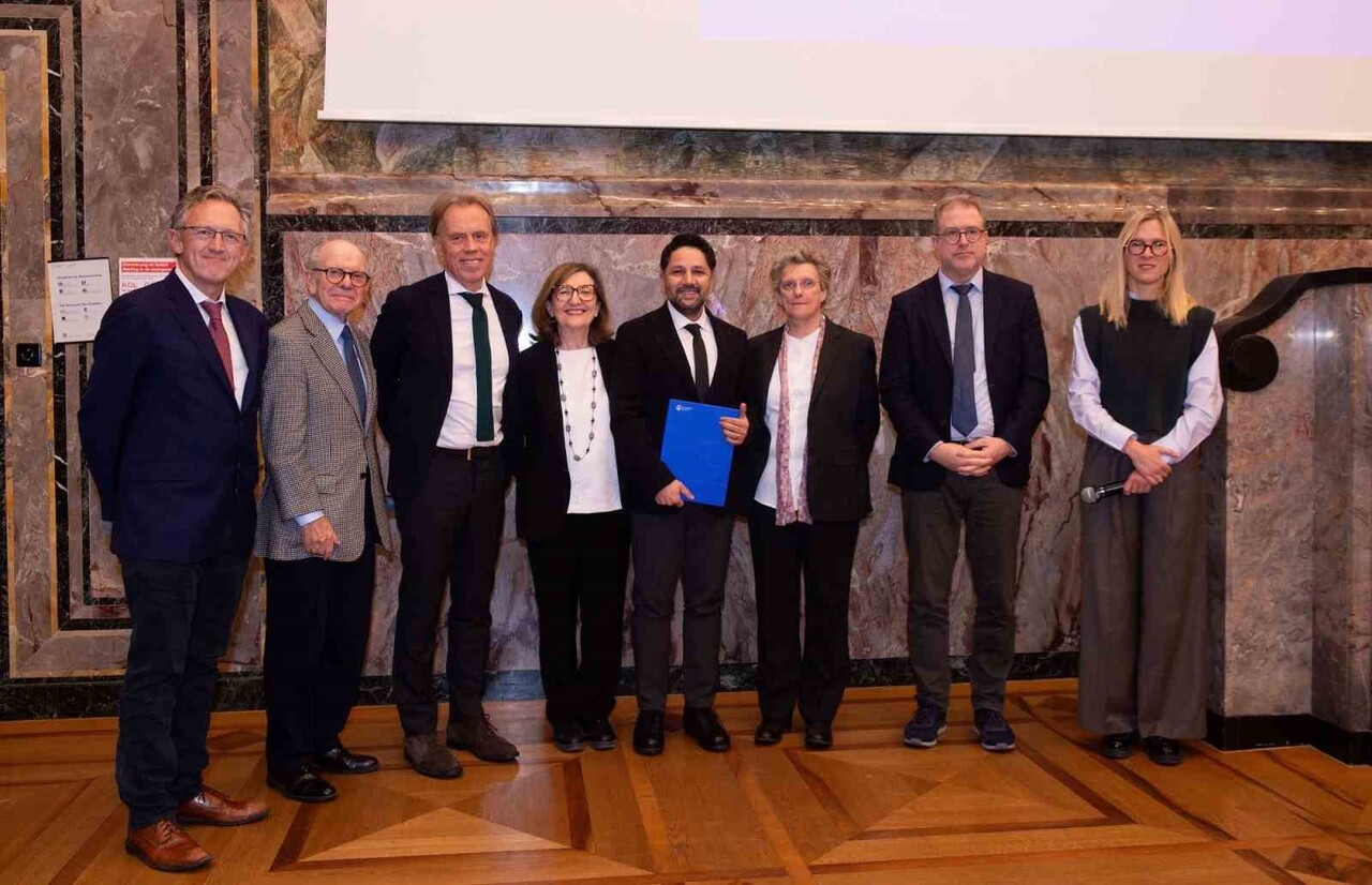 İZMİR EKONOMİ ÜNİVERSİTESİ MEDİCAL POİNT HASTANESİ KARDİYOLOJİ UZMANI UZM. DR. HUMAYUN KAKAR...