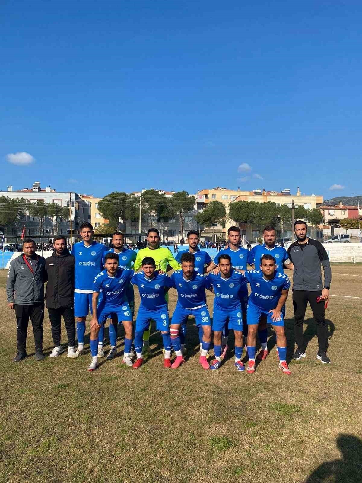 İZMİR SÜPER AMATÖR LİG A GRUBU’NUN 11. HAFTASINDA ALİAĞA HELVACISPOR, SAHASINDA KARŞILAŞTIĞI...