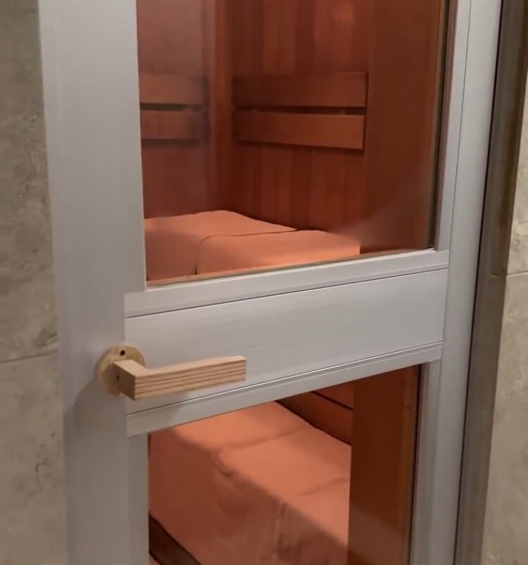 JAPONYA’NIN BAŞKENTİ TOKYO’DA BULUNAN BİR SAUNADA ÇIKAN YANGINDA MAHSUR KALAN BİR ÇİFT HAYATINI...