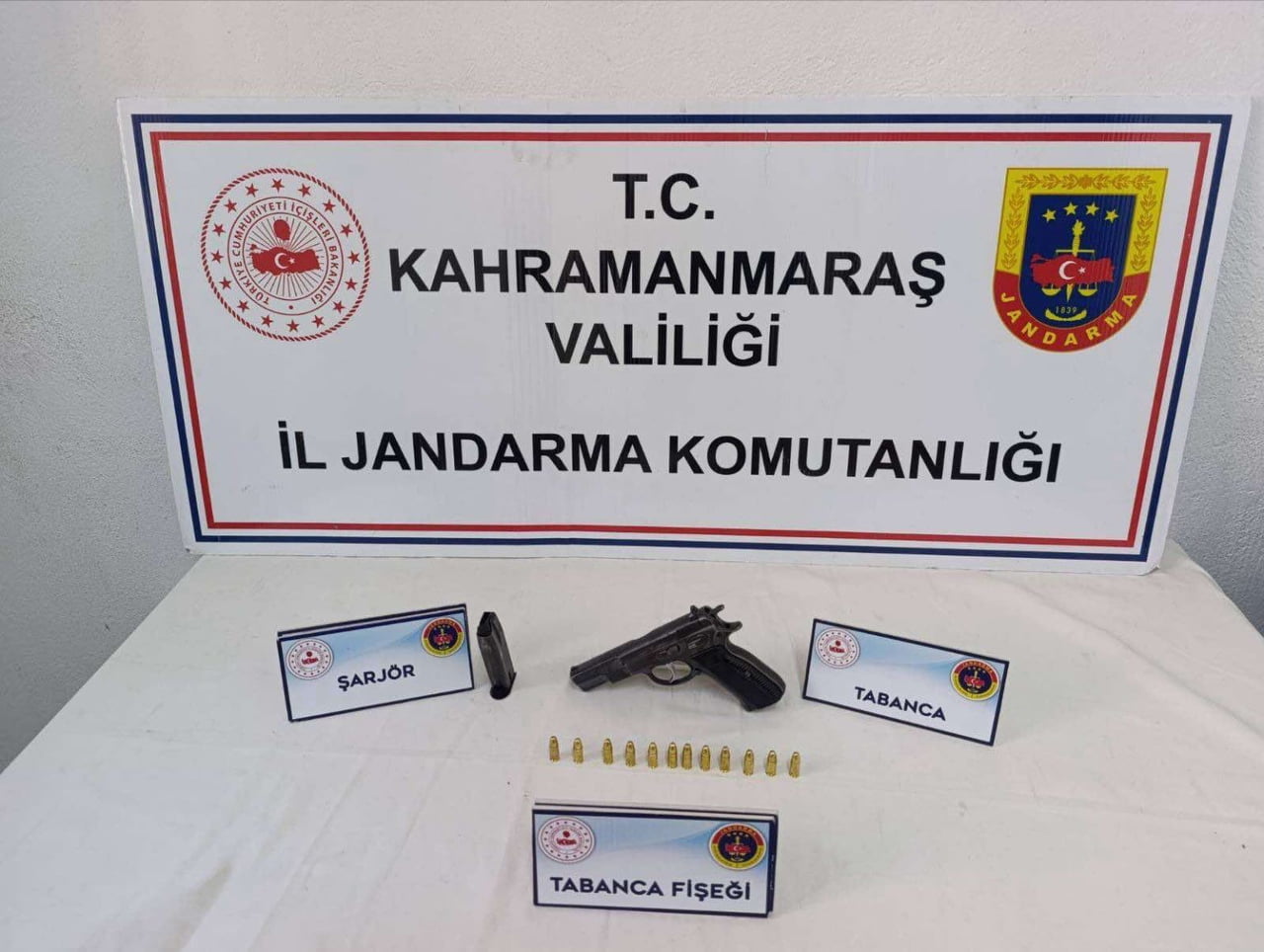 KAHRAMANMARAŞ'TA DÜZENLENEN UYUŞTURUCU, SİLAH VE TARİHİ ESER OPERASYONLARINDA YAKALANAN 45 ŞAHSA...