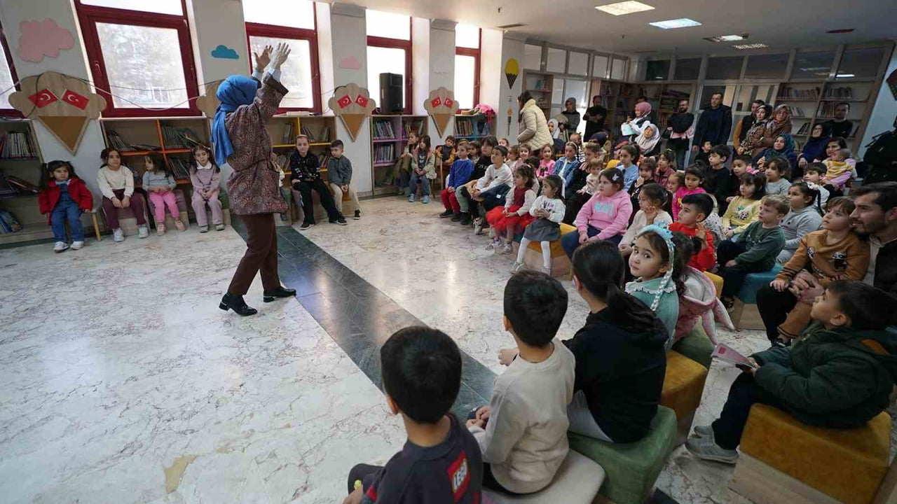 KAHRAMANMARAŞ BÜYÜKŞEHİR BELEDİYESİ, ÇOCUKLARIN HAYAL DÜNYASINI ZENGİNLEŞTİRMEK AMACIYLA YAZAR...