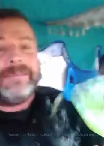 KAHRAMANMARAŞ’IN AFŞİN İLÇESİNDE, 5 ÇOCUK BABASI NUH MERCİMEK, AFŞİN BELEDİYESİ’NİN ÖNÜNDE ÜZERİNE...