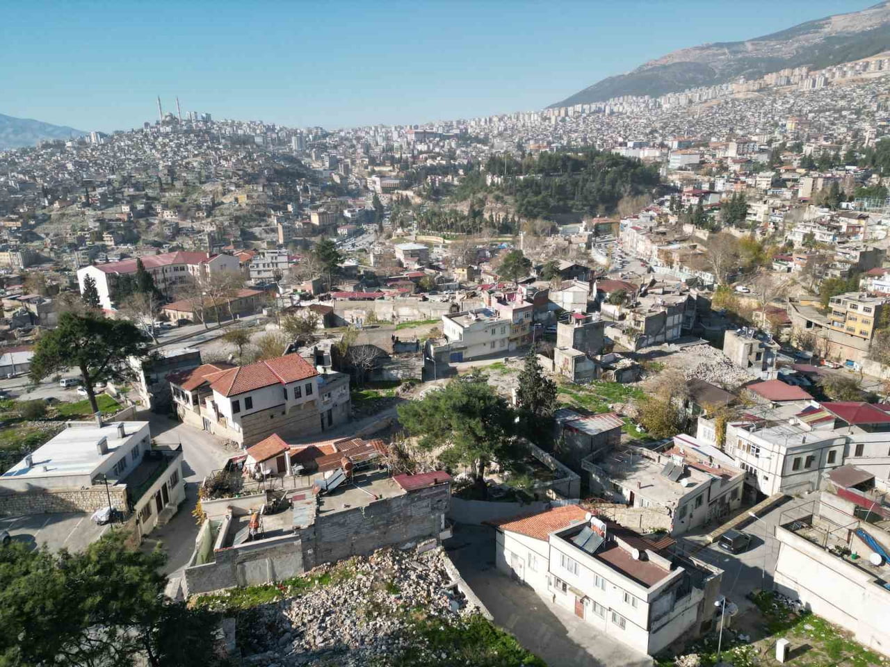 KAHRAMANMARAŞ’IN DULKADİROĞLU İLÇESİNDE YER ALAN, TARİHİ DOKUSUYLA BİLİNEN MAHALLELERDE HANLAR VE...