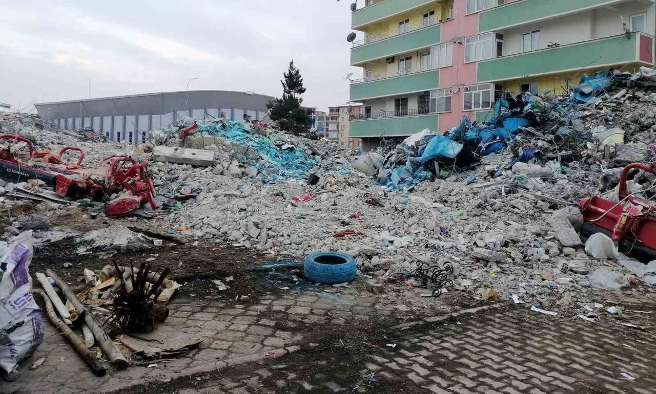 KAHRAMANMARAŞ MERKEZLİ DEPREMLERDE MALATYA'DA 19 KİŞİNİN HAYATINI KAYBETTİĞİ, 5 KİŞİNİN İSE YARALI...