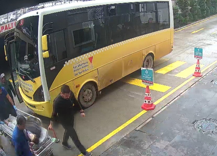 KAHRAMANMARAŞ’TA ÖZEL HALK OTOBÜSÜNDE YOLCULUK YAPAN M.A. (17) İSİMLİ GENÇ, SEYİR HALİNDEYKEN...