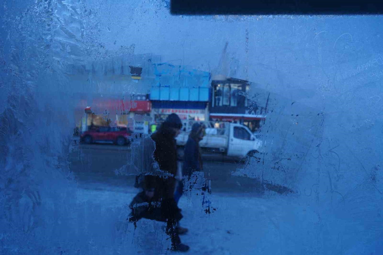 KAR YAĞIŞI SONRASI ETKİLİ OLMAYA DEVAM EDEN SOĞUK HAVALAR, ERZURUM’U ADETA DONDURDU. METEOROLOJİ...