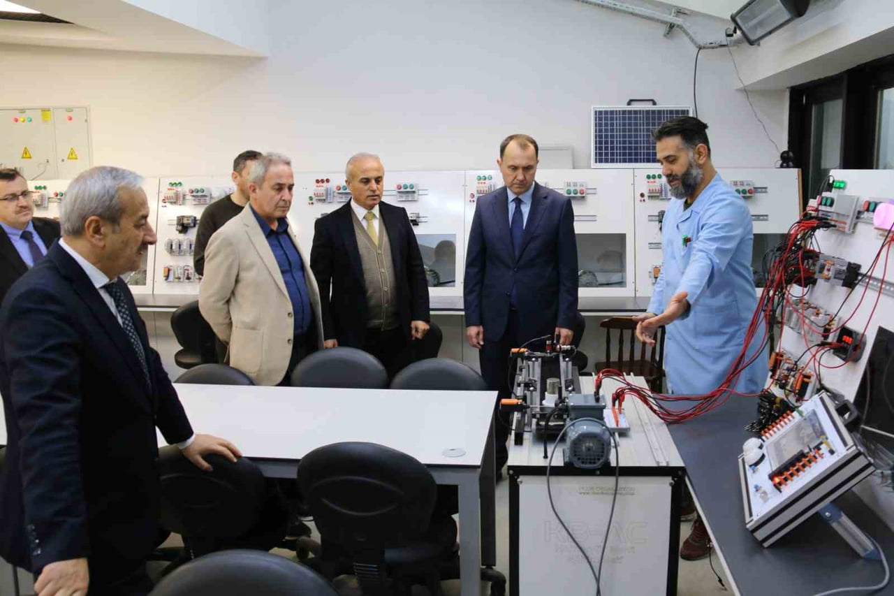 KARABÜK TİCARET VE SANAYİ ODASI (KTSO), İL MİLLİ EĞİTİM VE OSB'DEN OLUŞAN HEYETİ, TOBB TEKNİK...