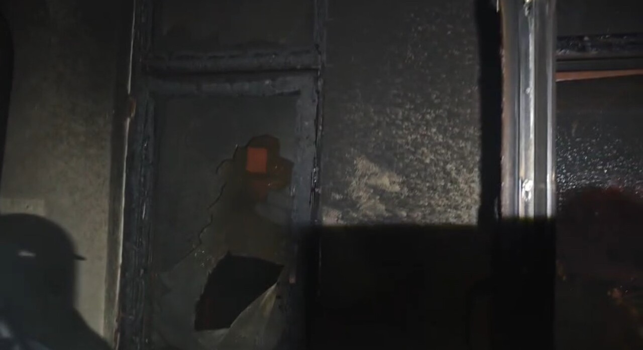 KARABÜK’ÜN SAFRANBOLU İLÇESİNDE BİR VİLLANIN MÜŞTEMİLATINDA ÇIKAN YANGIN, İTFAİYE EKİPLERİNİN...