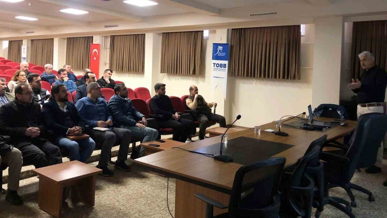 KARABÜK ÜNİVERSİTESİ (KBÜ) TOBB TEKNİK BİLİMLER MESLEK YÜKSEKOKULU KONFERANS SALONUNDA, AKADEMİK...
