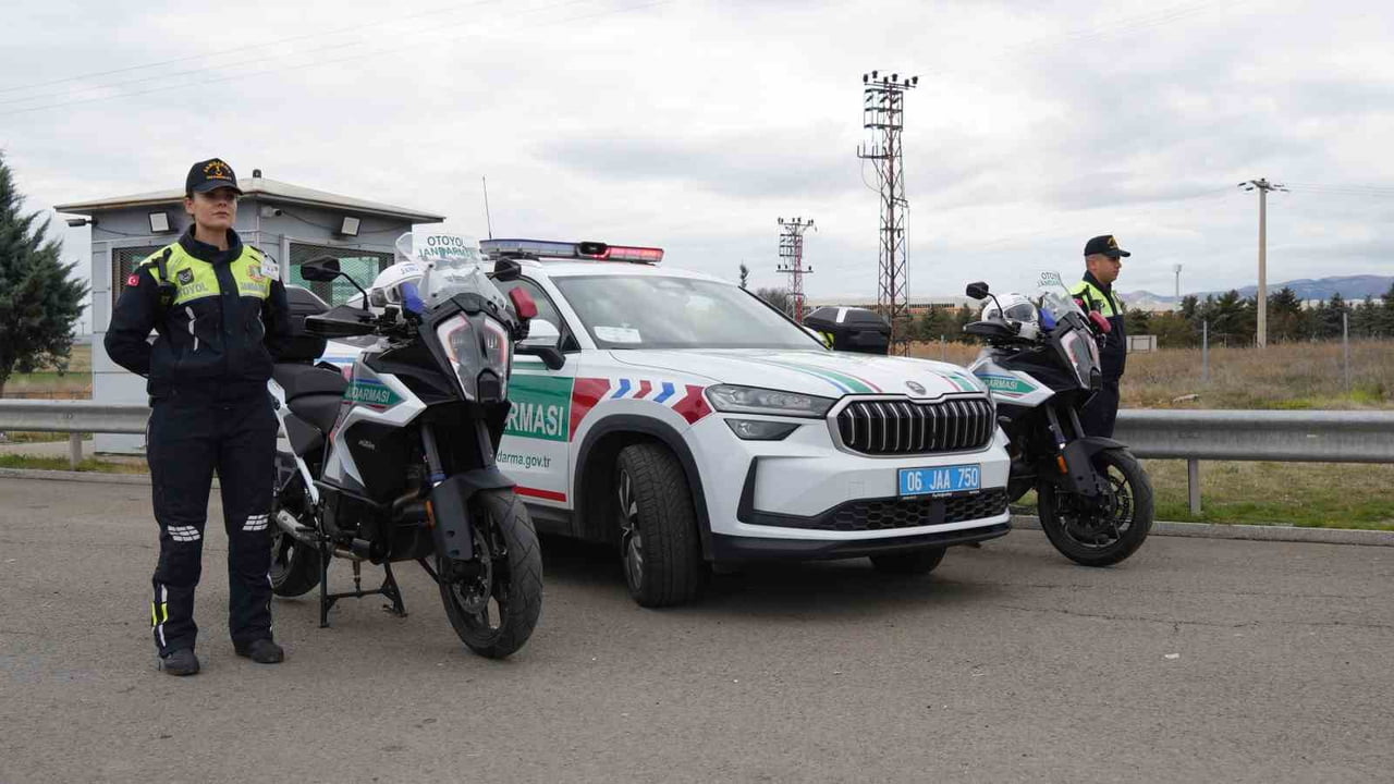 KARAYOLLARINDA GÖREVLİ JANDARMA OTOYOL TİMLERİ, SORUMLULUK BÖLGELERİNDE MEYDANA GELEBİLECEK TÜM...
