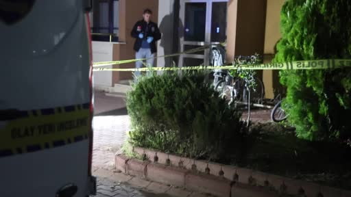 Karısını 22 bıçak darbesiyle öldüren zanlı, "Kolumda Ebru yazıyor" diye kendini savundu