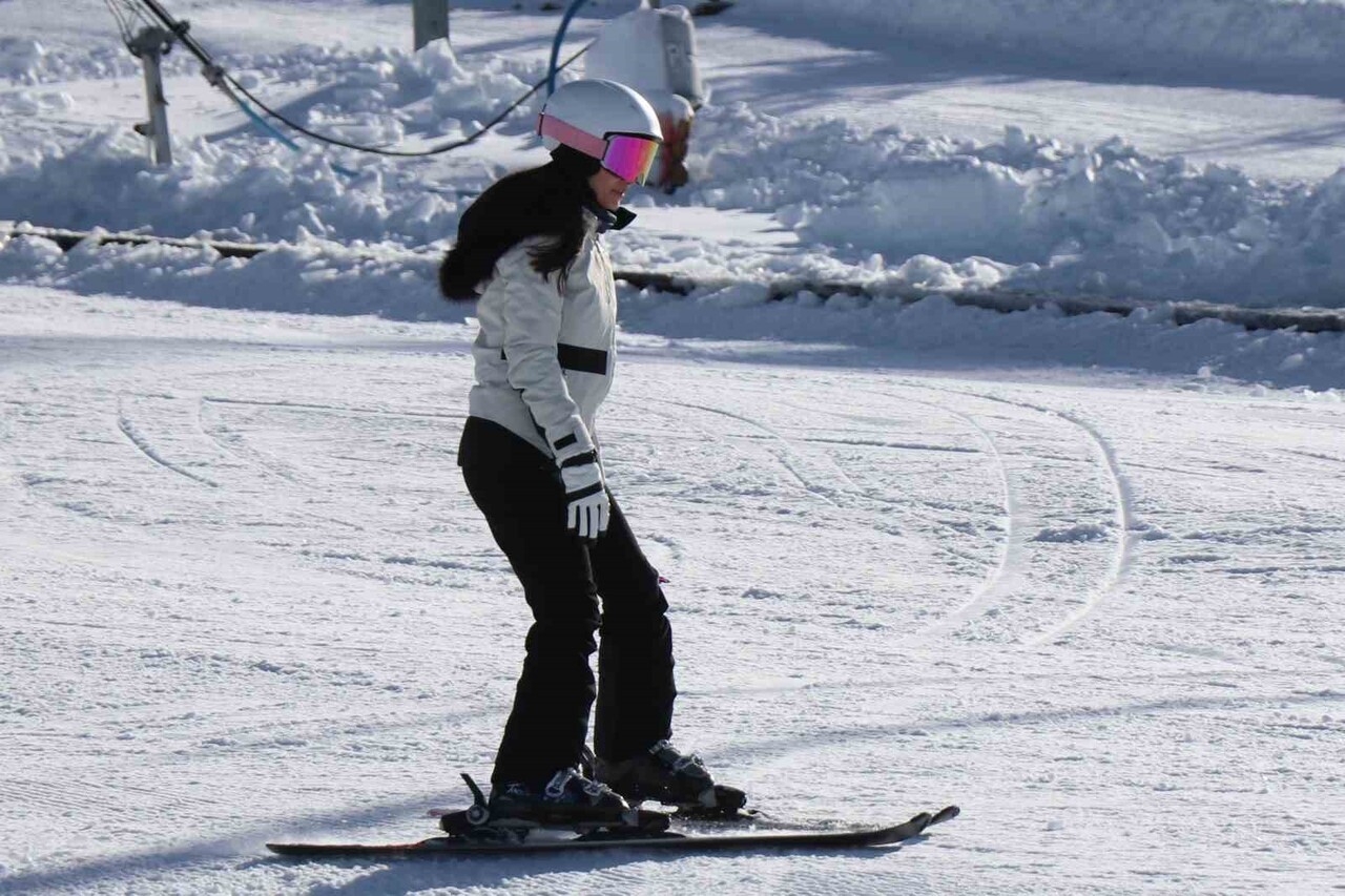 KARTALKAYA'DA KAYAK SEZONU AÇILDI