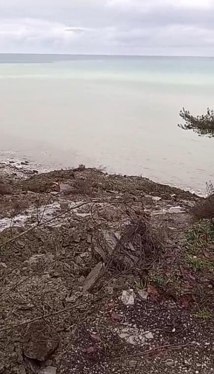 KASTAMONU’DA İNEBOLU-DOĞANYURT-CİDE KARAYOLU BAĞLANTISININ SAĞLANDIĞI SAHİL YOLUNDA HEYELAN...