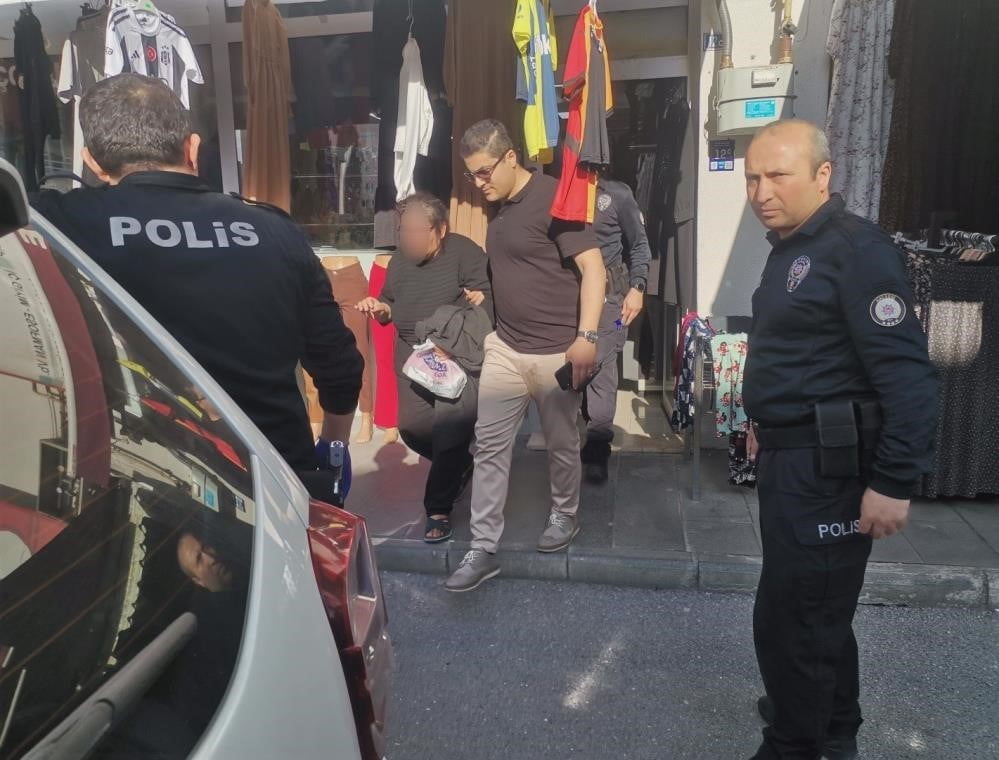 KAYSERİ'DE PARKTA KARŞILAŞTIĞI ESKİ KOMŞUSUNU VURDUKTAN SONRA BİR TUHAFİYEDE ALIŞVERİŞ YAPARKEN...