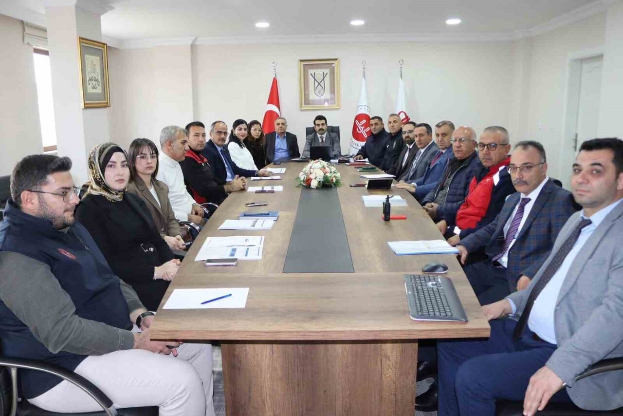 KAYSERİ'NİN TOMARZA İLÇESİNDE AFETLERE HAZIRLIK KAPSAMINDA YAPILAN KOORDİNASYON KURULU TOPLANTISI...