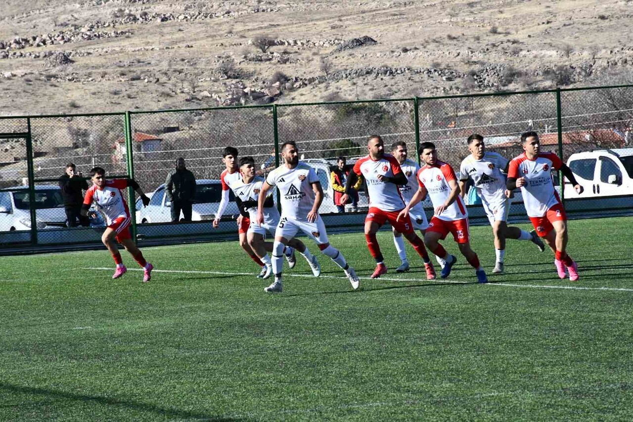 KAYSERİ 1. AMATÖR KÜME B GRUBU EKİPLERİNDEN İSMAİL OKUMUŞ FK, LİGİN 13. HAFTASINDA LİDER BÜYÜK...