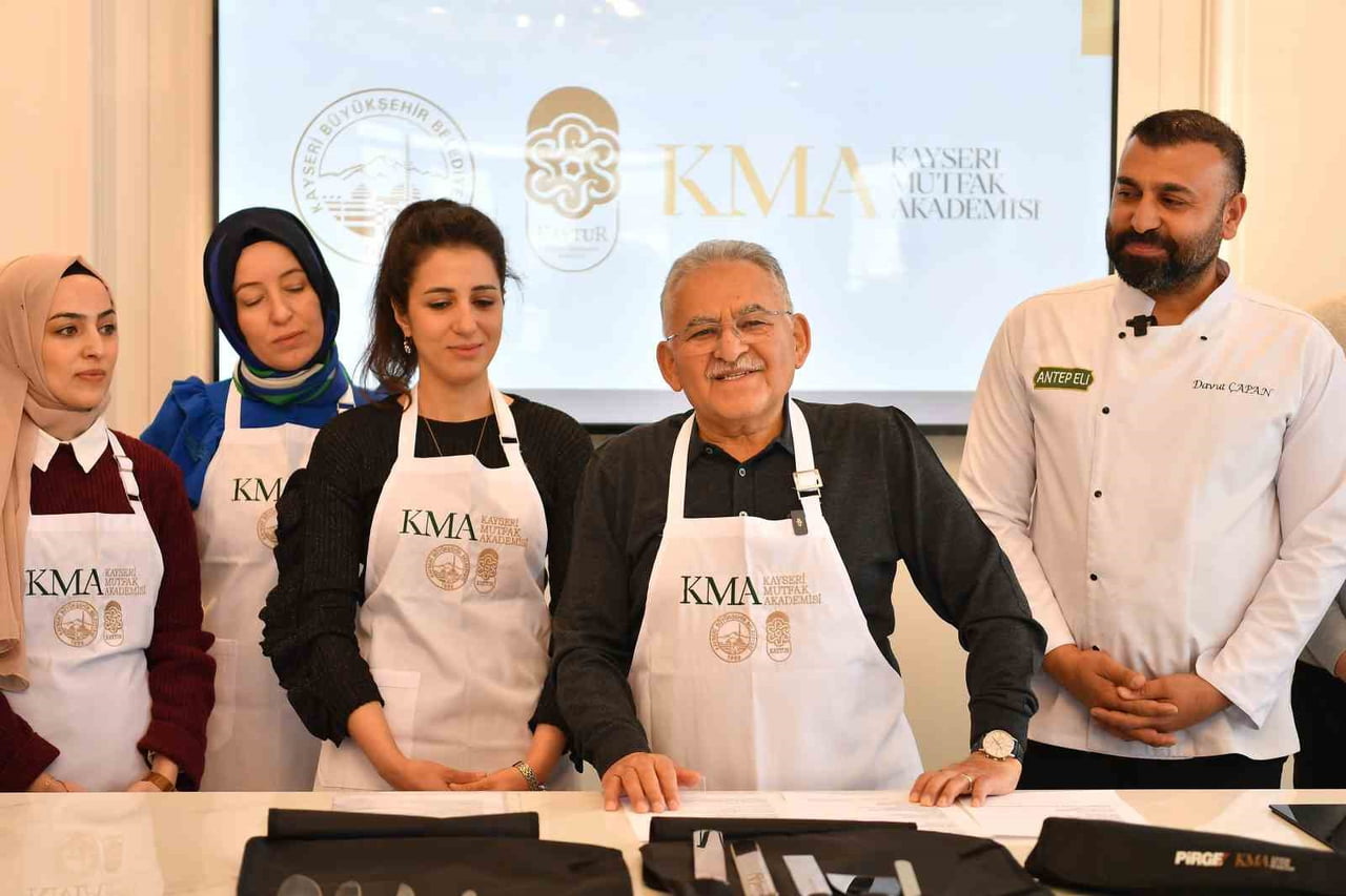 KAYSERİ BÜYÜKŞEHİR BELEDİYE BAŞKANI DR. MEMDUH BÜYÜKKILIÇ; MUTFAK SANATLARI MERKEZİ’NDE HİZMET...