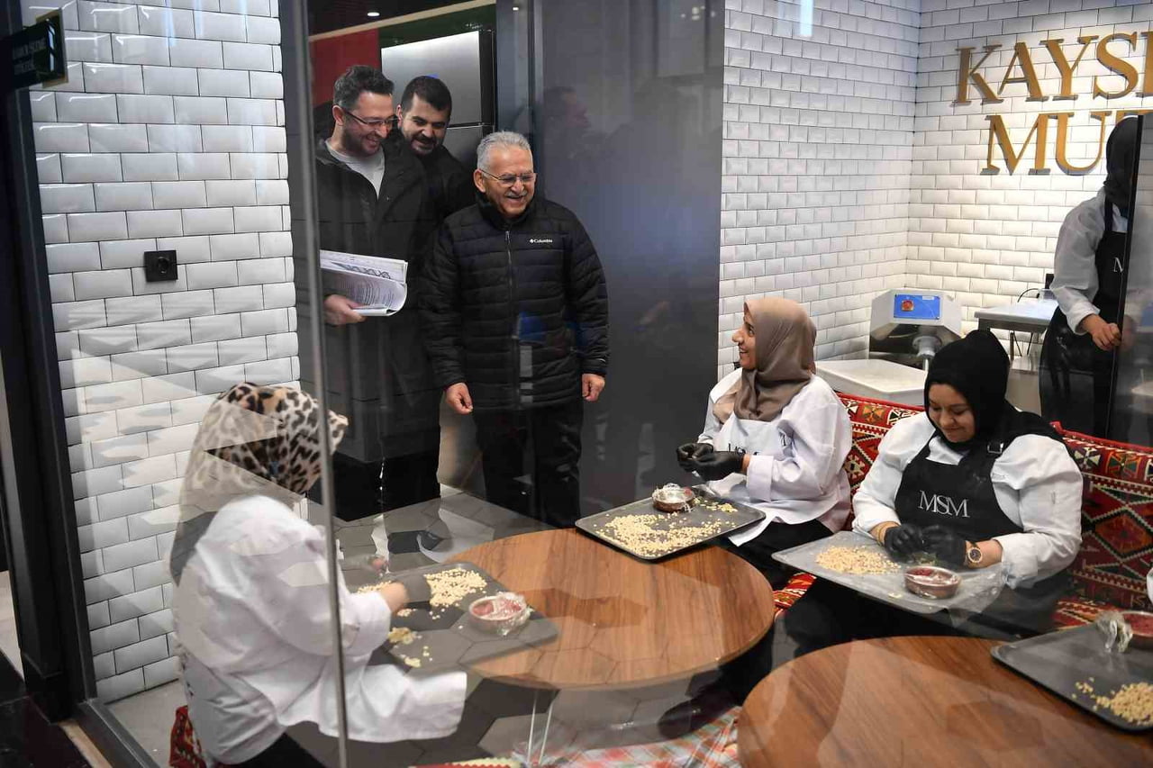 KAYSERİ BÜYÜKŞEHİR BELEDİYE BAŞKANI DR. MEMDUH BÜYÜKKILIÇ; MUTFAK SANATLARI MERKEZİ’NDE HİZMET...